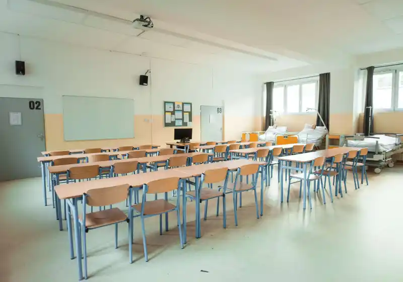 Představení školy a její interiér
